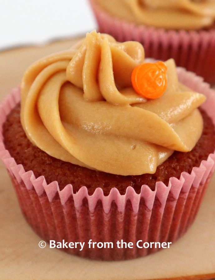 Gingerbread cupcakes met dulce de leche botercrème